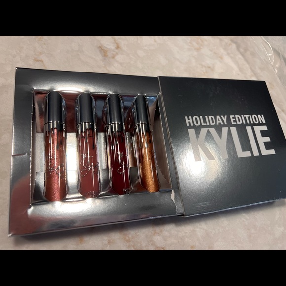 Kylie liquid lipsticks set - Picture 3 of 4